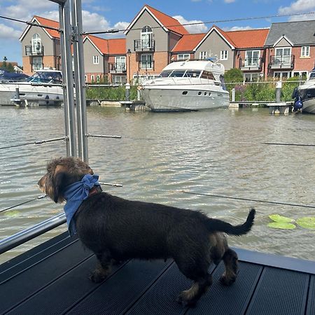 Lincoln Floating Holidays Zewnętrze zdjęcie